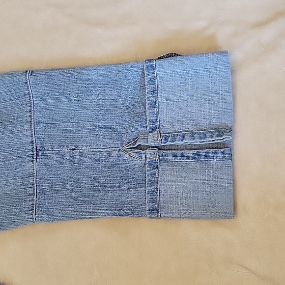 Wet seal Capri jeans - Picture 3 of 4